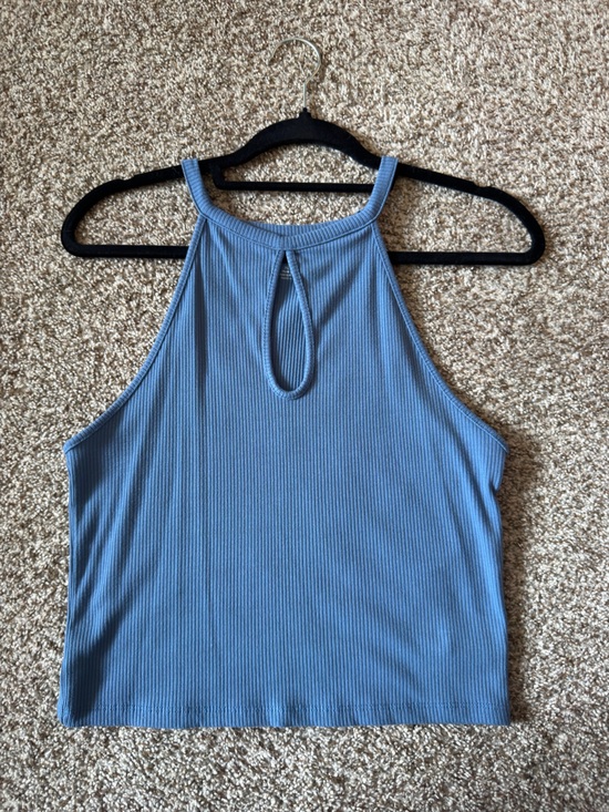 American Eagle Outfitters Tops - American Eagle keyhole halter tank top